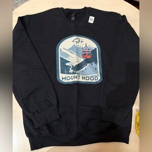 🏔️ **Mount Hood Gildan Sweatshirt - Black - Size Small (New with Tags)** 🏔️